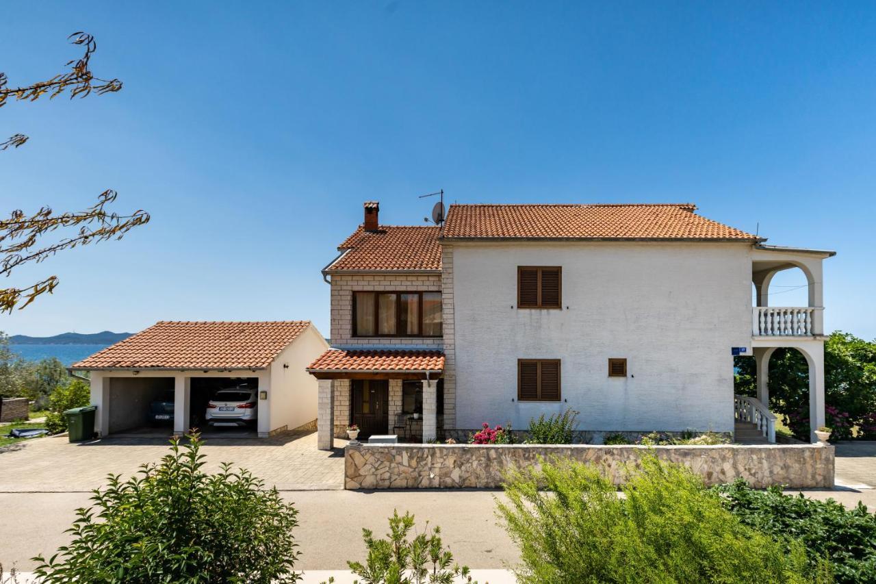 Family Friendly Seaside Apartments Kozino, Zadar - 5756 Petrcane Esterno foto